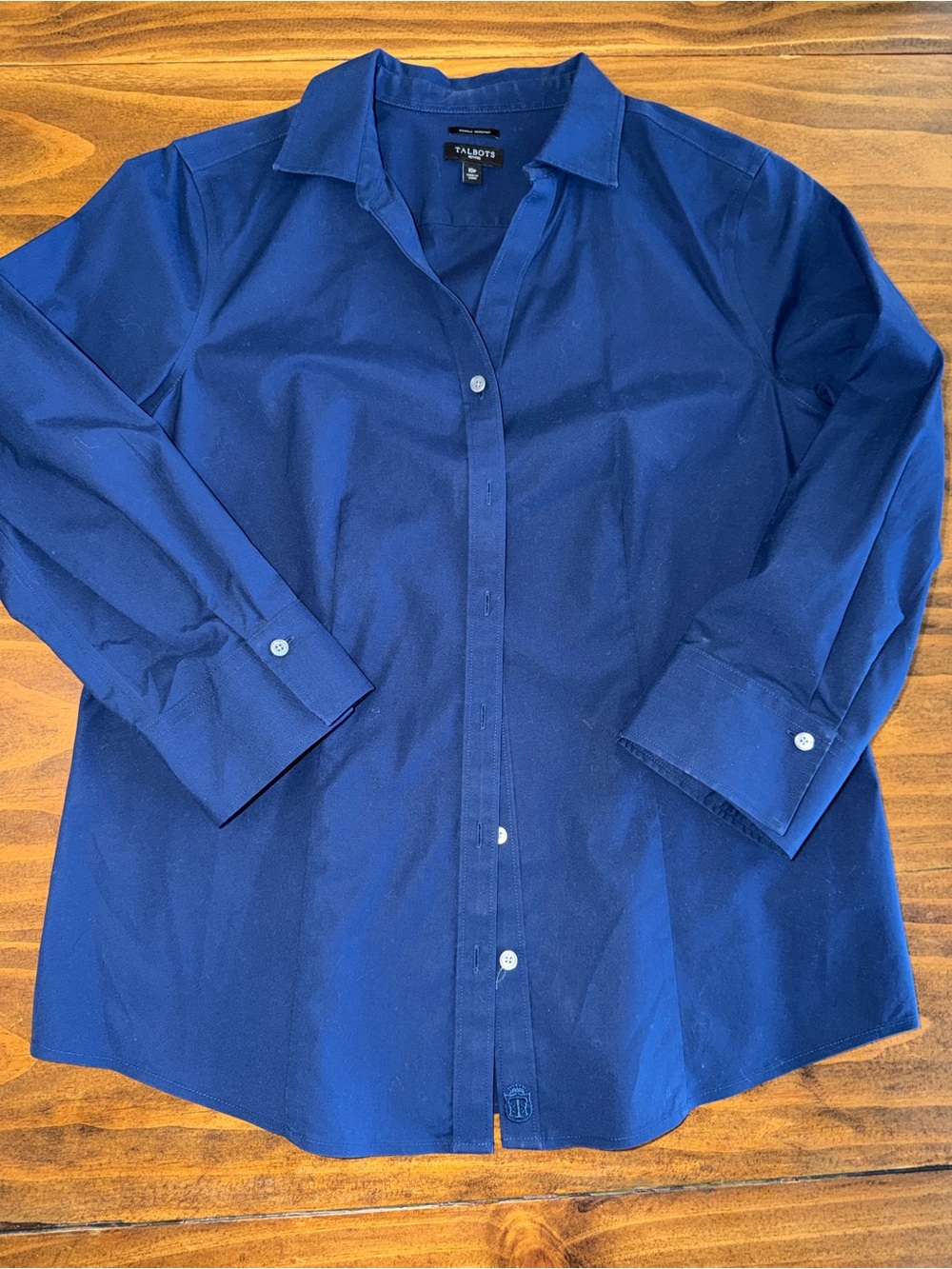 Talbots 10P Blue Long-Sleeve Button Down Shirt Wrinkle Resistant